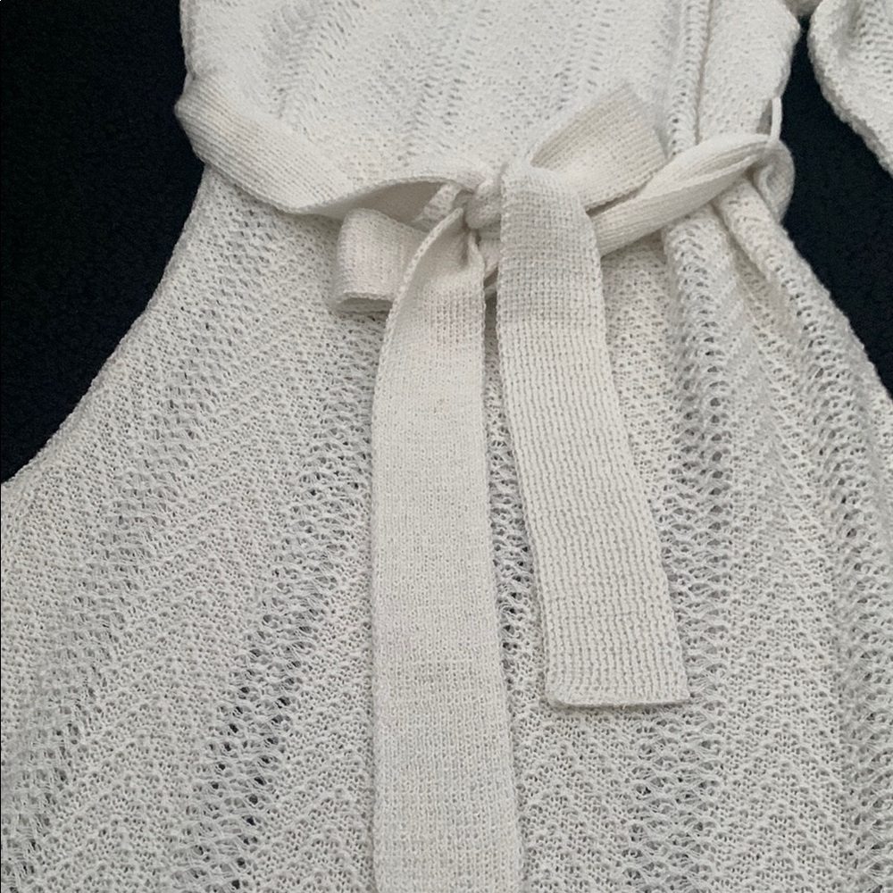 Elegant White One-Shoulder Dress - Picture 11 of 13